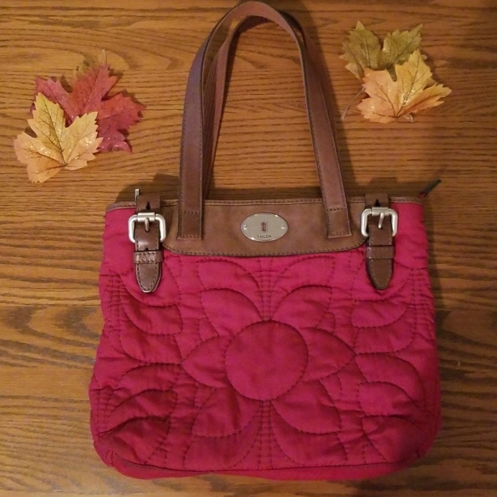 Fossil tote